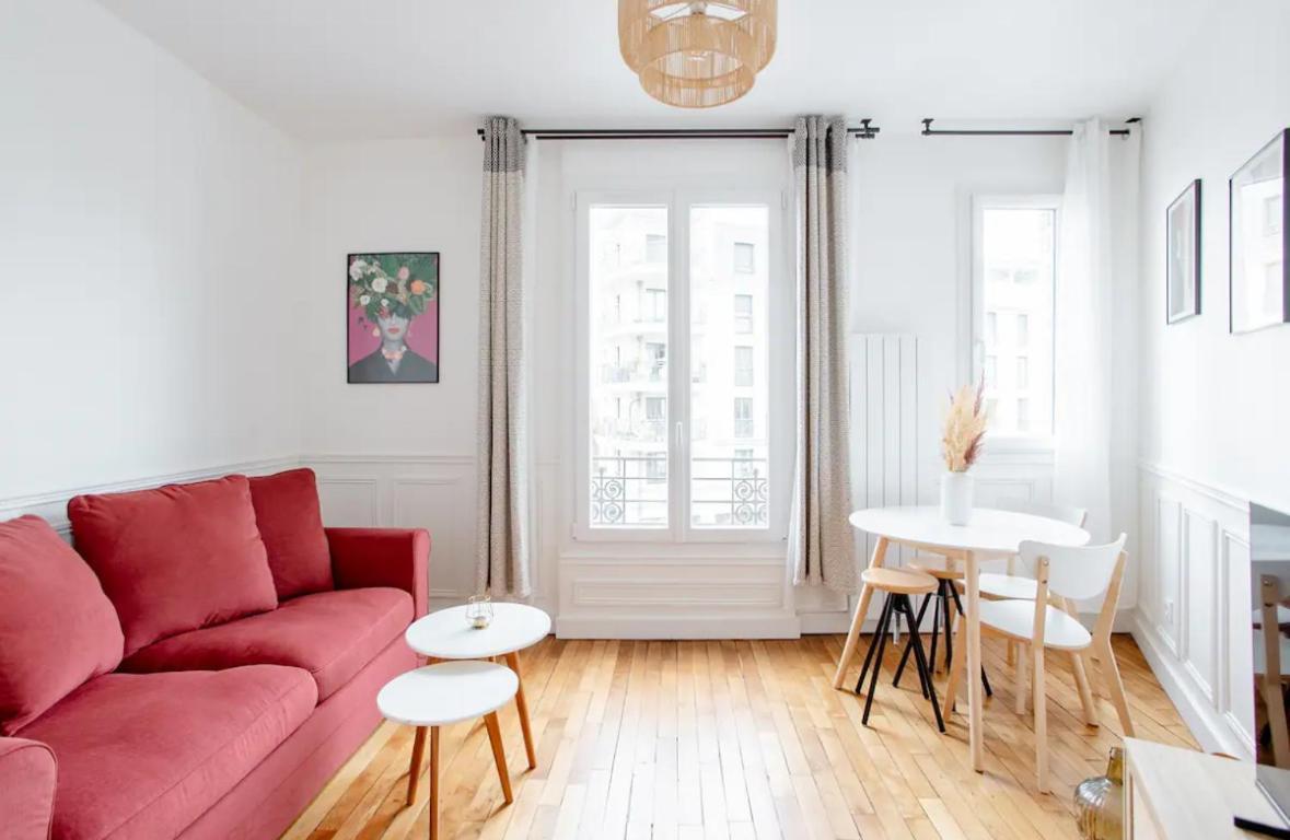Charmant Appartement Cosy A Suresnes Exterior photo