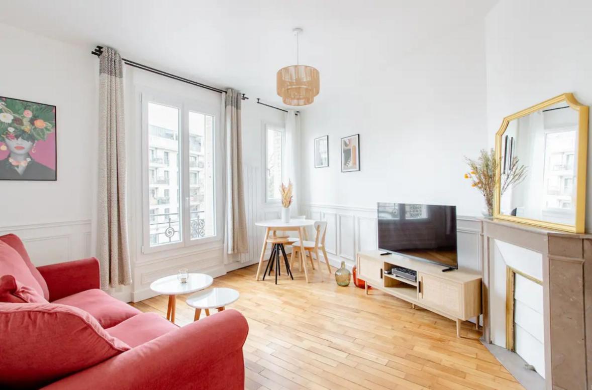 Charmant Appartement Cosy A Suresnes Exterior photo
